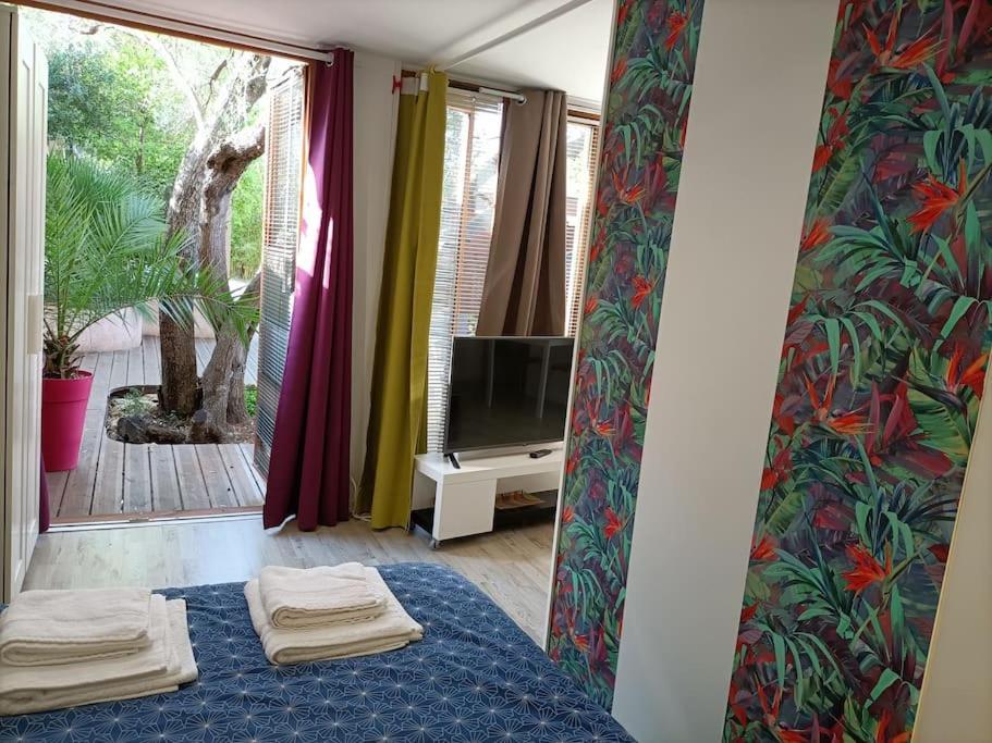 شقة Studio Jacuzzi Prive A 8 Min A Pied De La Plage لا سيوتا المظهر الخارجي الصورة