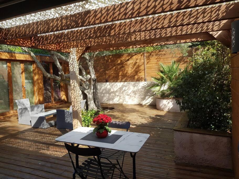 شقة Studio Jacuzzi Prive A 8 Min A Pied De La Plage لا سيوتا المظهر الخارجي الصورة